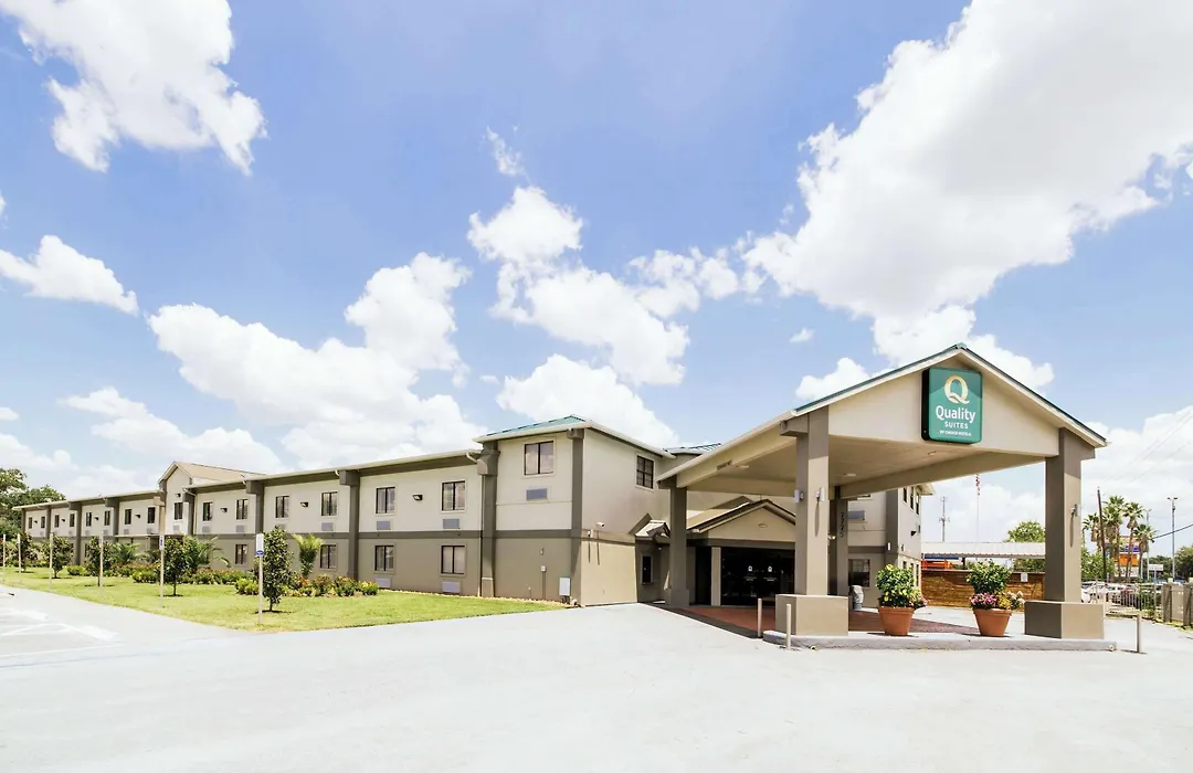 Quality Suites Houston Hobby Airport-1