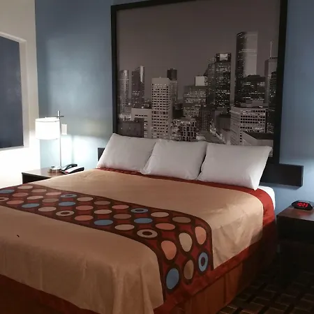 Quality Suites Houston Hobby Airport-2